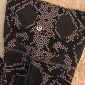 Lululemon high waisted quarter length leggings
